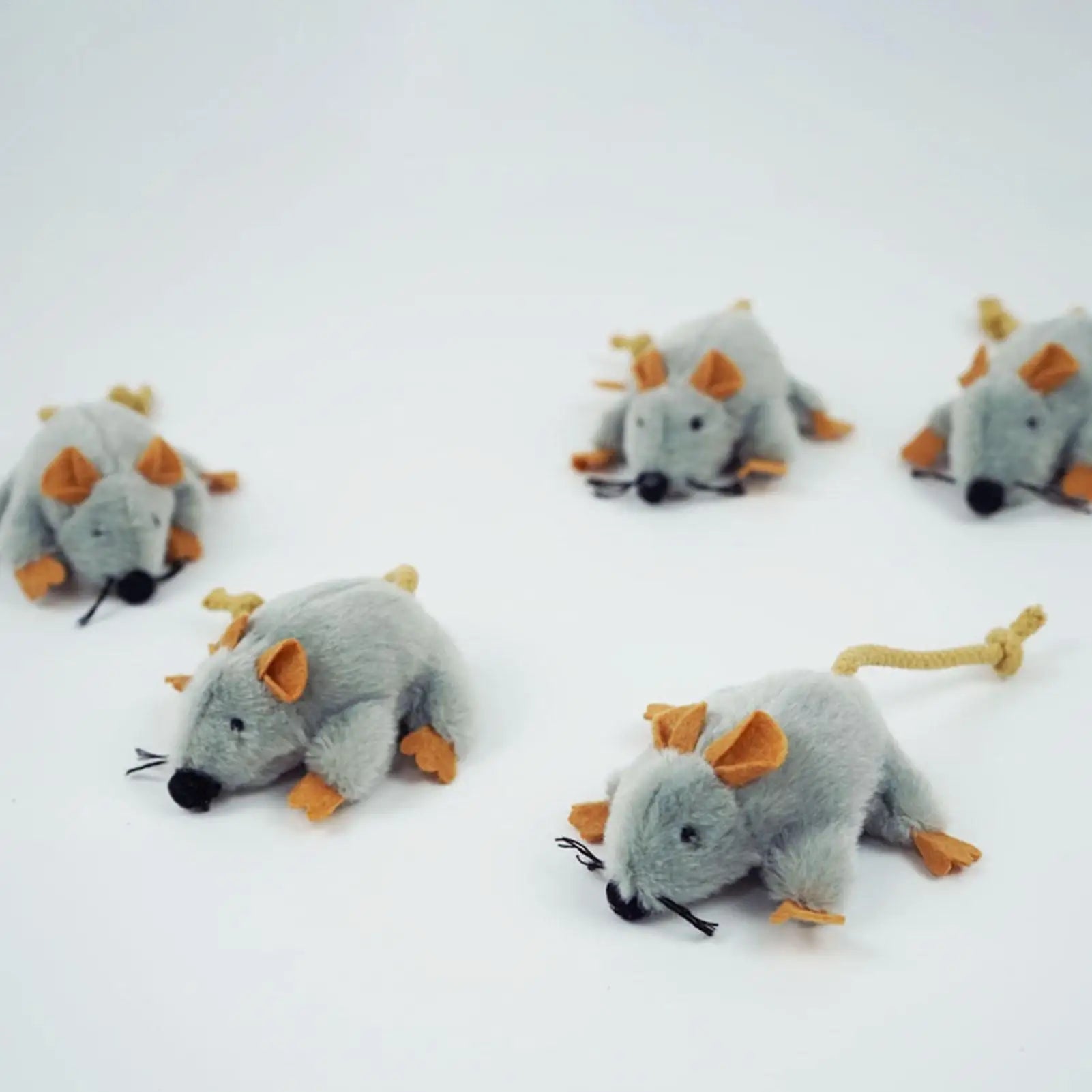 Plush Cat Toy Mouse Realistic Moving Tail with Sound Interactive Kitten Toys for Indoor Cats Hunting Game Play Pet Supplies